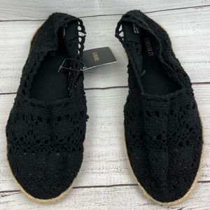 NWT Forever 21 mesh flats size 5.5